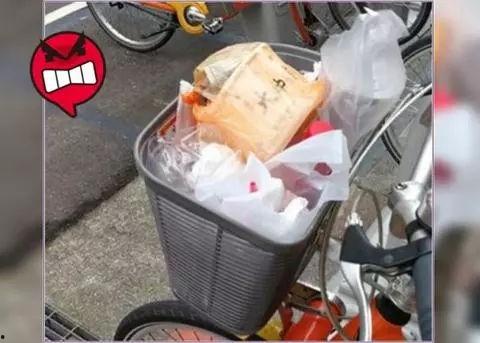 别人拿垃圾桶吃瓜视频,网友惊现拿垃圾桶吃瓜奇观