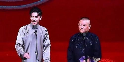 张云雷粉丝吃瓜视频,揭秘吃瓜视频背后的真相 张云雷粉丝吃瓜视频,揭秘吃瓜视频背后的真相