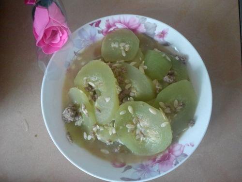 南宫吃三白瓜的视频